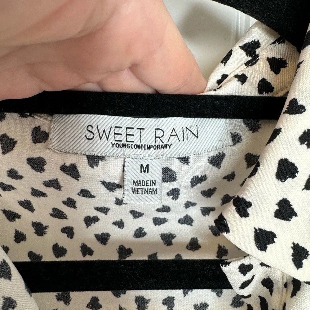 Women’s medium Sweet Rain blouse - Picture 3 of 4